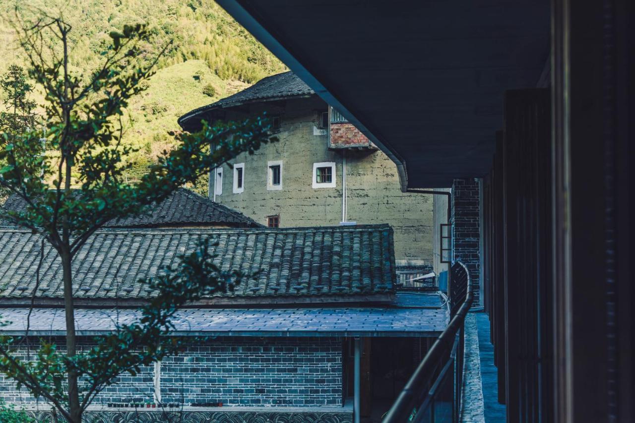Отель Tsingpu Tulou Retreat Zhangzhou Экстерьер фото